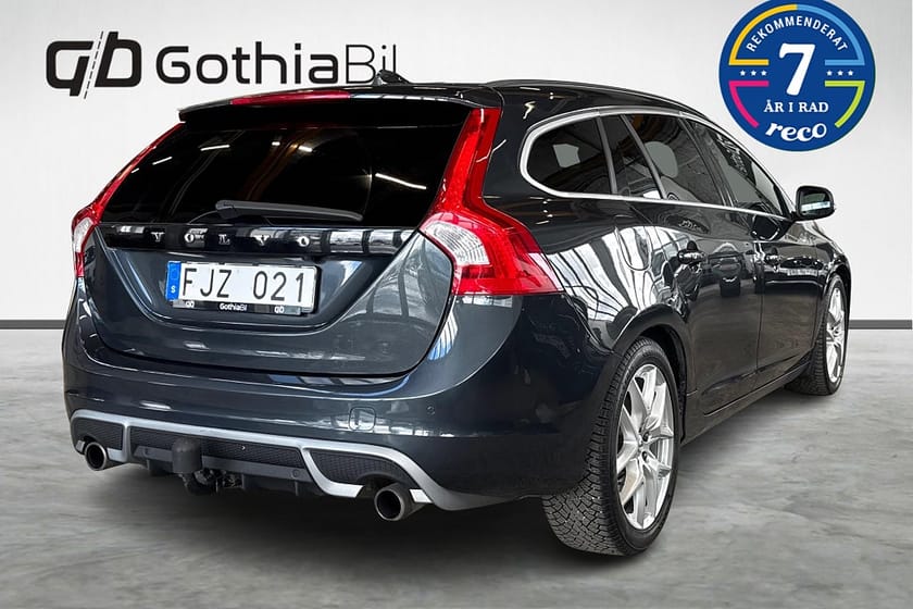 Bild 5 av Volvo V60 D4 Geartronic R-Design Farthållare Backkamera Värmare