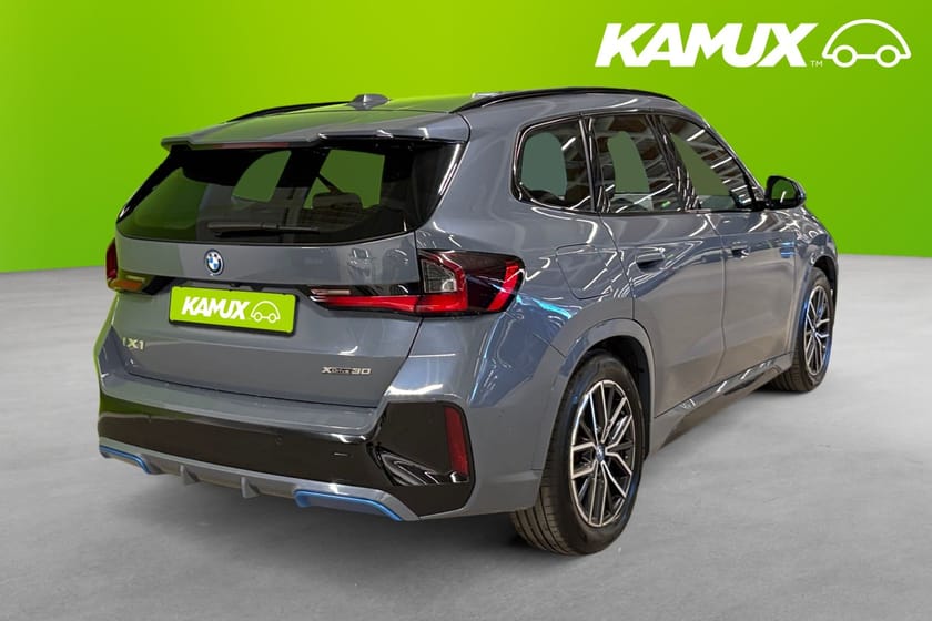 Bild 4 av BMW iX1 xDrive30 306hk M Sport Wide Backkam GPS Carplay Andriod Auto