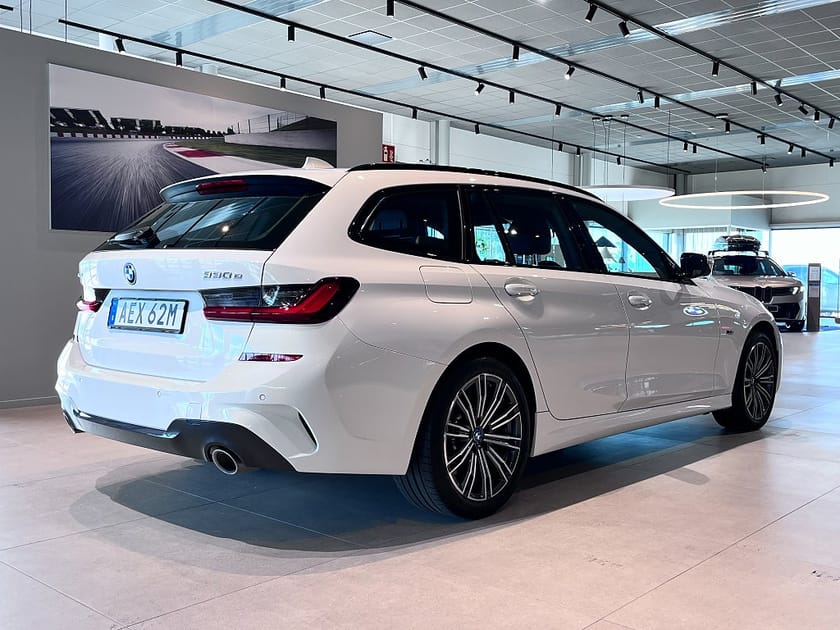 Bild 4 av BMW 330e xDrive Touring M Sport