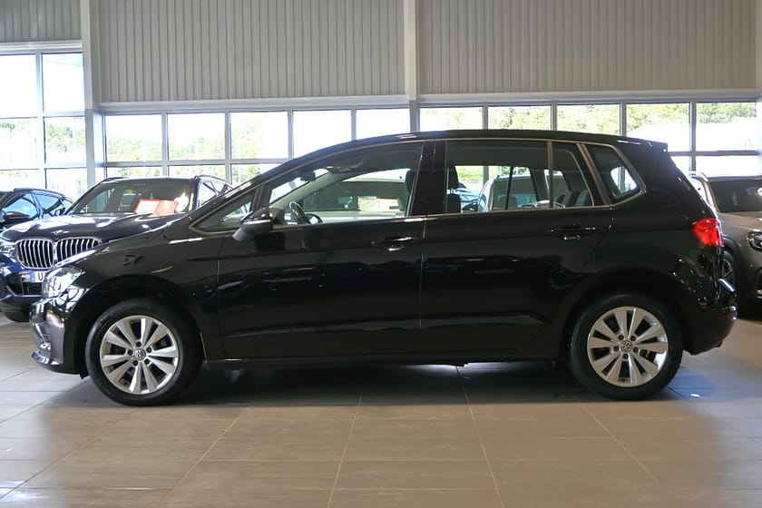 Bild 2 av Volkswagen Golf Sportsvan TSI 110 DSG7 Dragkrok Kamera