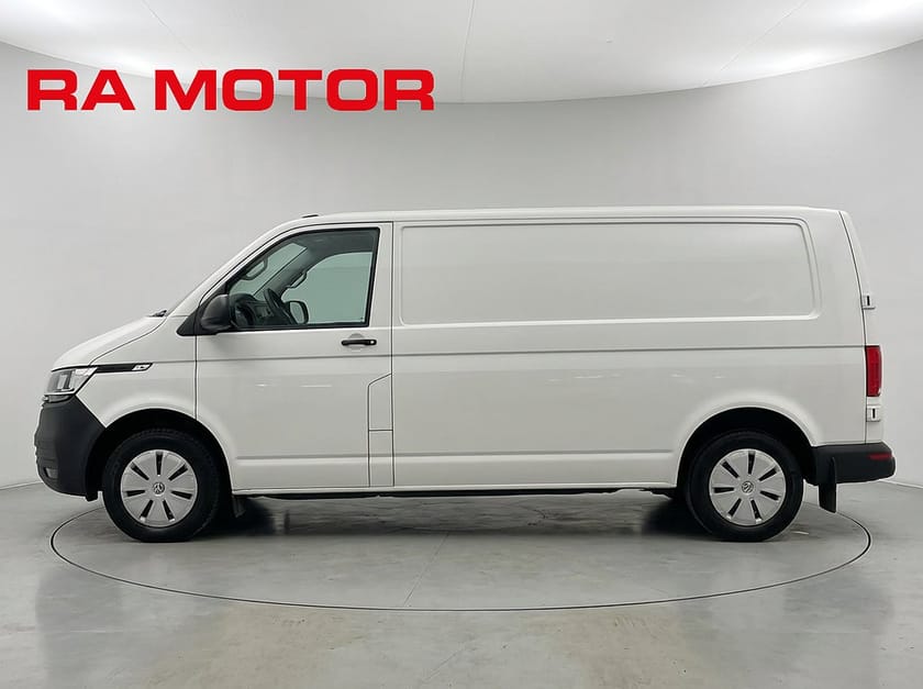 Bild 2 av Volkswagen Transporter T30 2,0 TDI 150hk SCR Skåp DSG Värmare Drag Leasbar