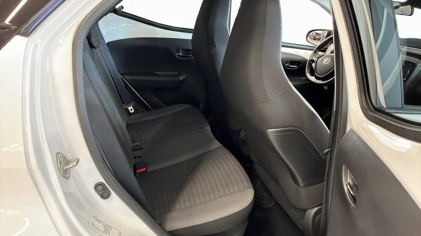 Bild 5 av Toyota Aygo 1.0 VVT-i 72hp X-PLAY / B-KAMERA /