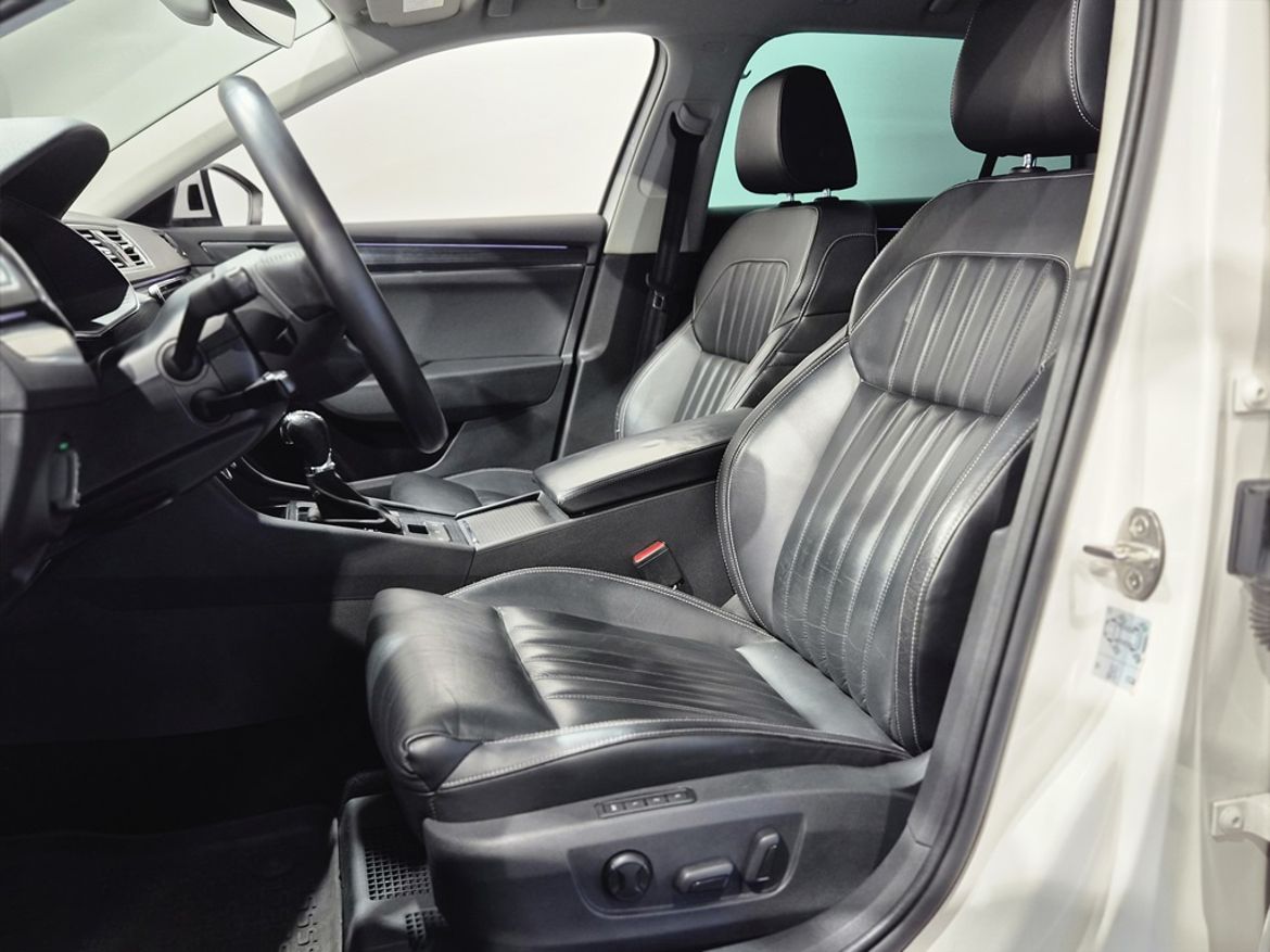 Škoda Škoda Superb Kombi — bild 9