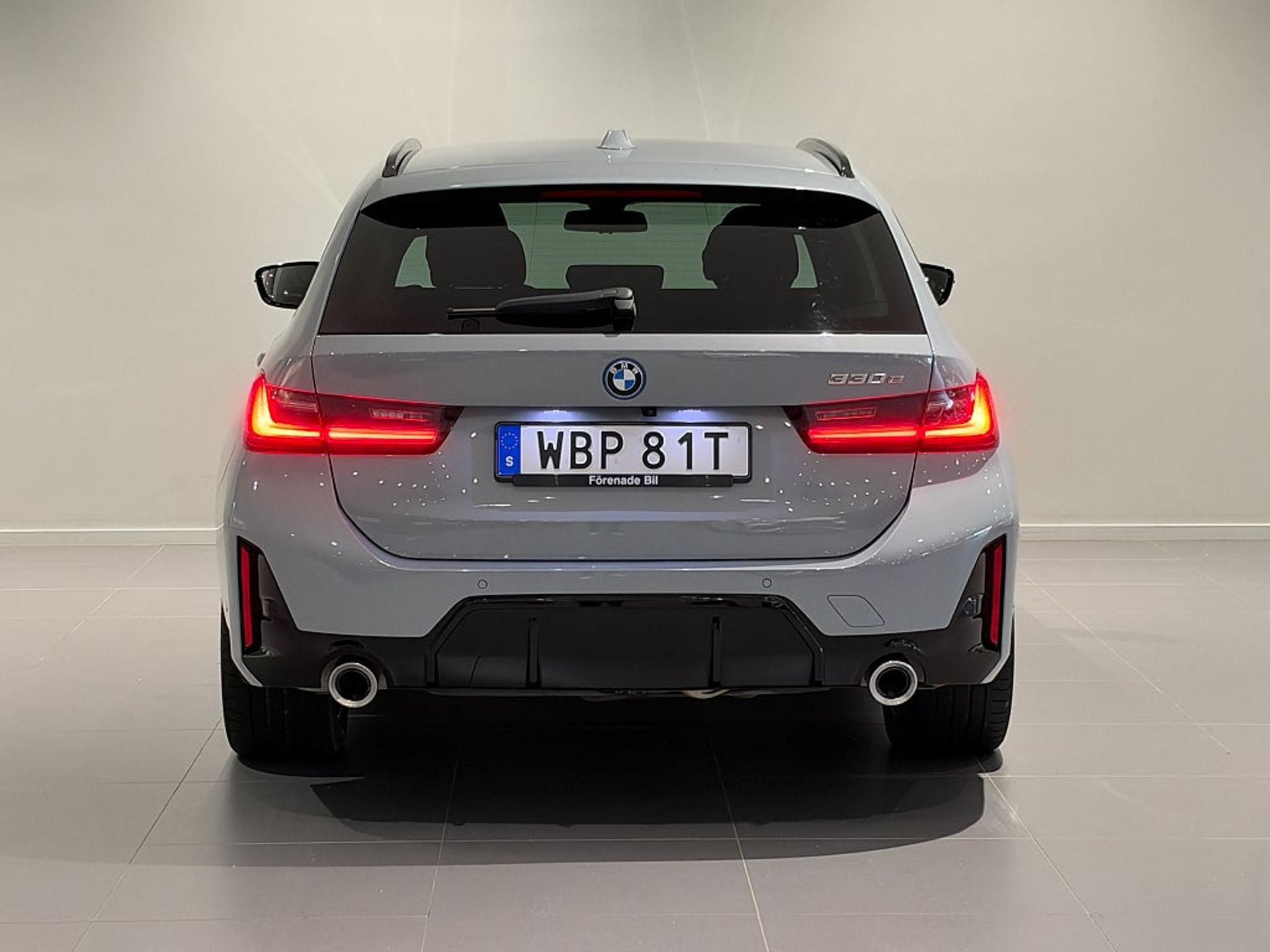 BMW 330 2025, bild 4/10
