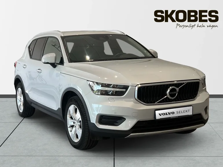 Volvo XC40 B4 FWD Bensin Mom Adv Navi Pro Edt