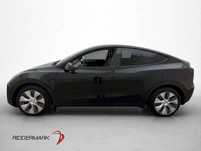 Bild 5 av Tesla Model Y Long Range AWD Dragkrok Svensksåld MOMS