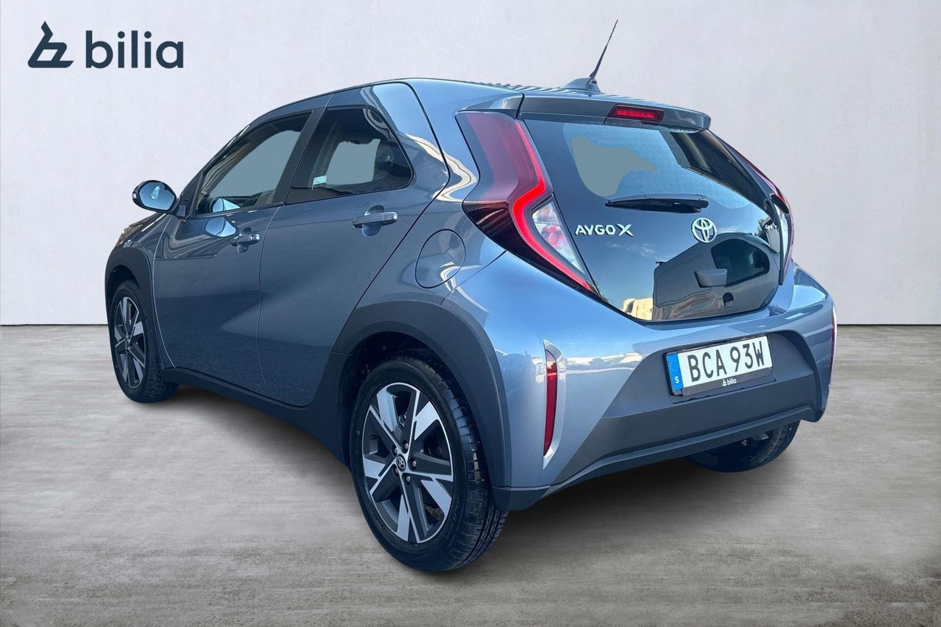 Toyota Aygo X 1,5 PLAY 2026, bild 2/10