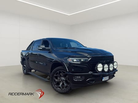 RAM 1500 Crew Cab Dodge Limited Night V8 4x4 Luft Pano H/K CARPLAY Moms