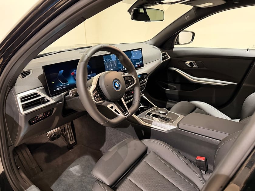 Bild 4 av BMW 330e xDrive Touring