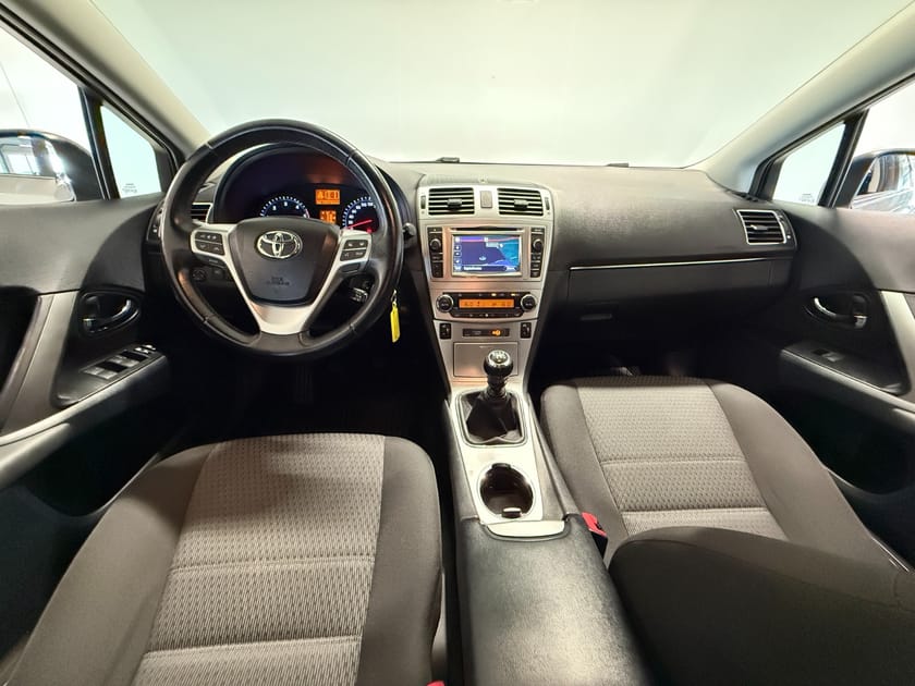Bilde 5 av Toyota Avensis Stasjonsvogn 2,0 124hk Outlet! Cruise/Navi/BT/Ryggekamera