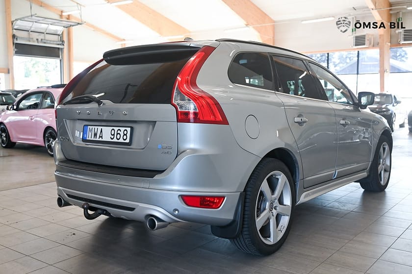 Bild 4 av Volvo XC60 D5 AWD R-Design Panorama Drag 215hk