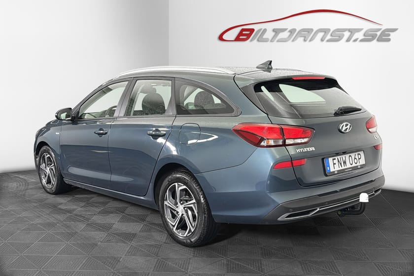 Bild 2 av Hyundai i30 Kombi 1,0T 120hk Automat MHEV Drag Essential B-Kamera Apple Carplay