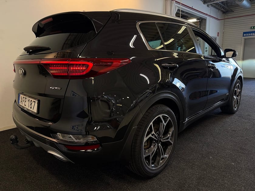 Bild 3 av Kia Sportage 1.6 T-GDI AWD GT-Line | JBL | Vhjul | Drag | Nyservad