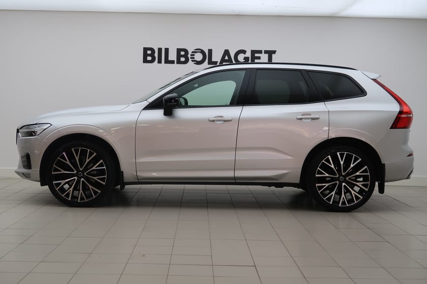 Bild 2 av Volvo XC60 B4 AWD Diesel R-Design, Drag, Pano, 22" Fälg