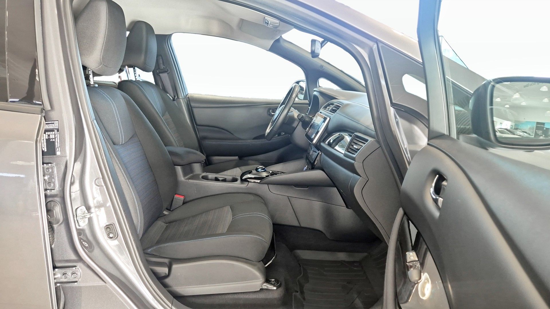 Nissan Leaf e+, 217hp, 2022