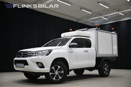 Toyota Hilux Extra Cab 2.4 AWD 150HK Servicebil|Kåpa|Inredning|Inverter|SeUtr!