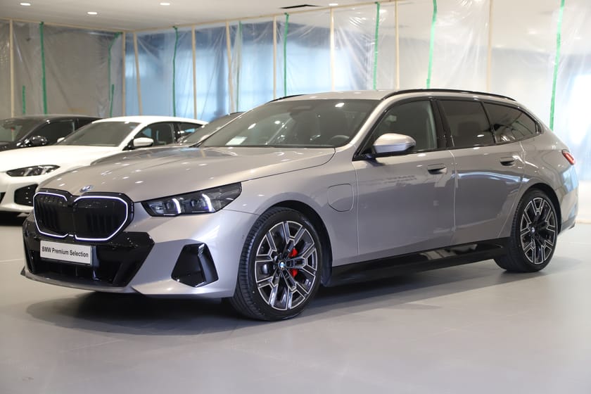 Bild 1 av BMW 530e xDrive Touring / M Sport Business / Nypris 819"