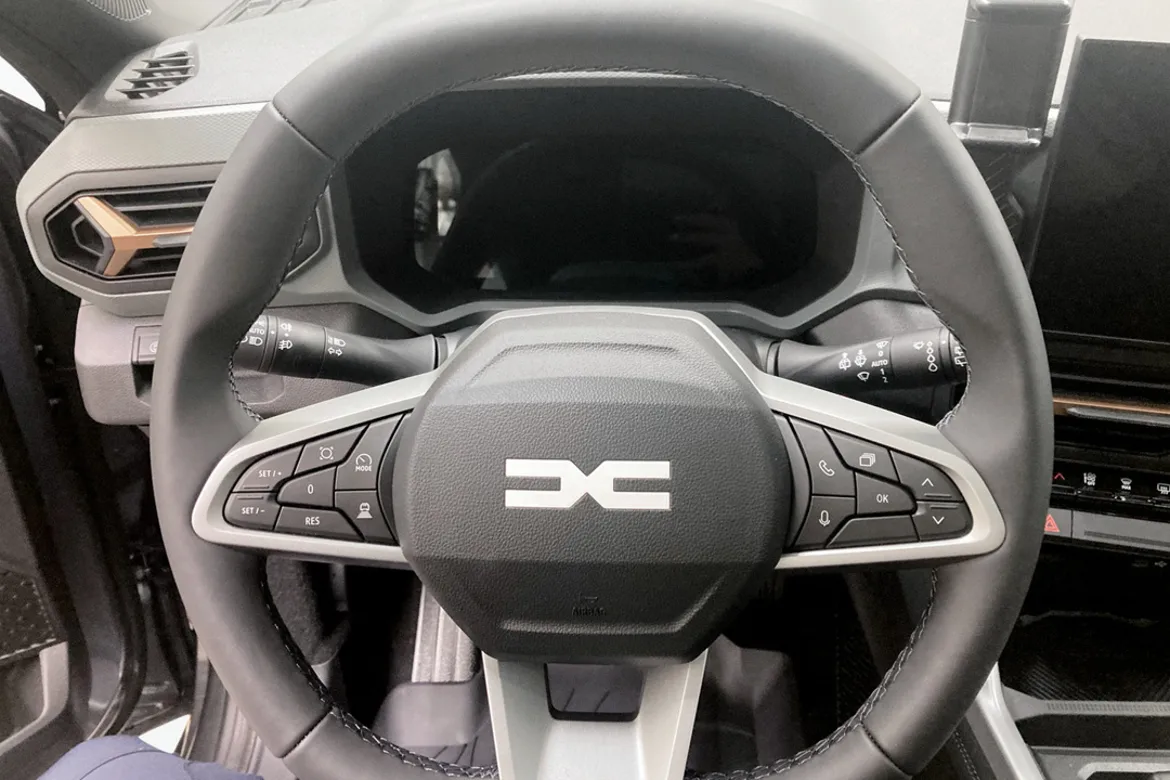 Dacia Bigster Hybrid 155