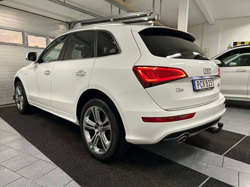 Bild 4 av Audi Q5 2.0 TDI DPF quattro S Tronic 190 hk S Line Drag
