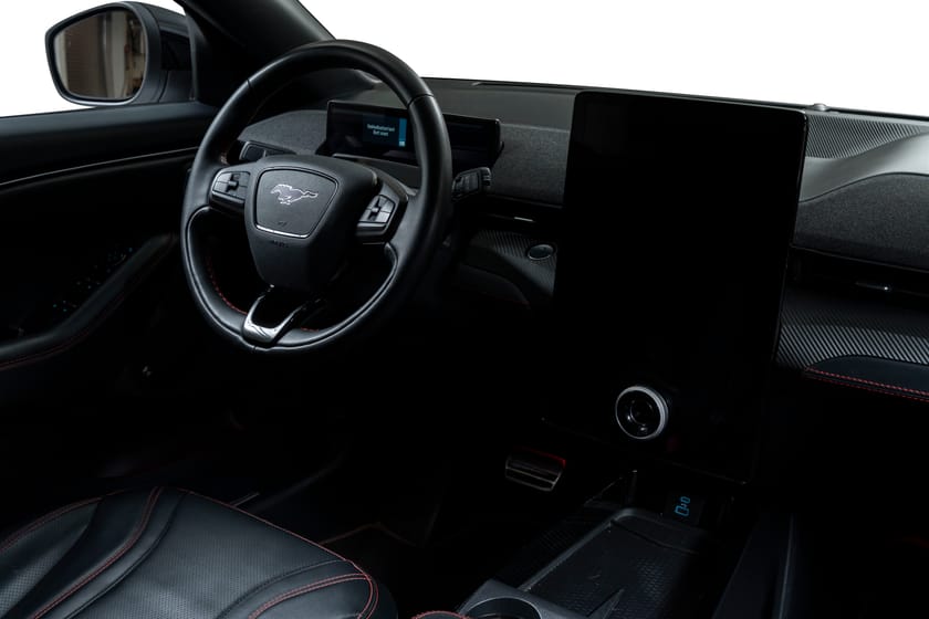 Bilde 2 av Ford Mustang Mach-E Long Range AWD 371hk SUV LR | B&O | Panorama | Matrix ++