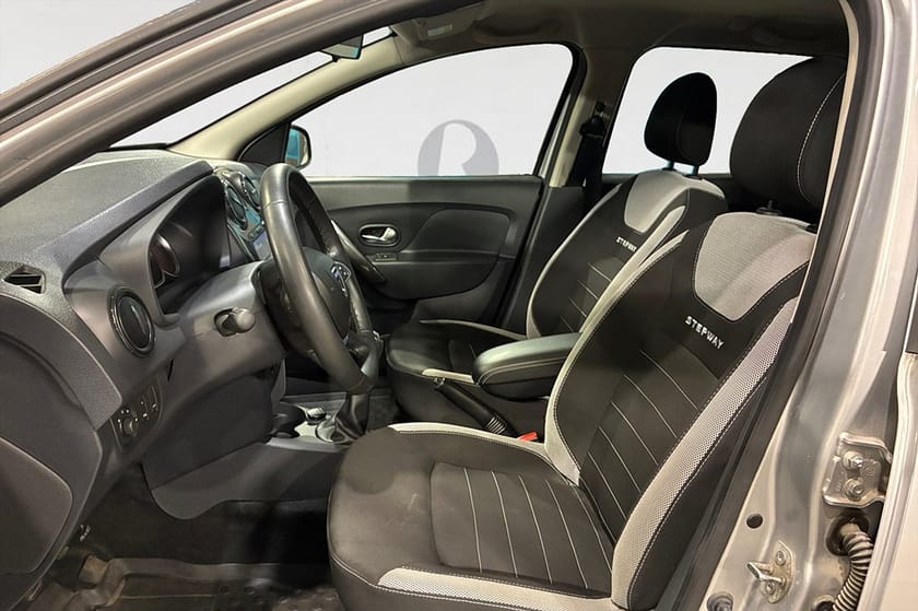 Bild 3 av Dacia Logan MCV Stepway 0.9 TCe 90 HK NAVI BLUETOOTH 1480 MIL 16"