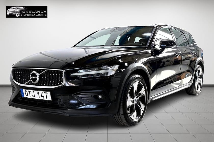 Bild 1 av Volvo V60 Cross Country D4 AWD 190 Auto Skinn HUD B-Kamera GPS Krok