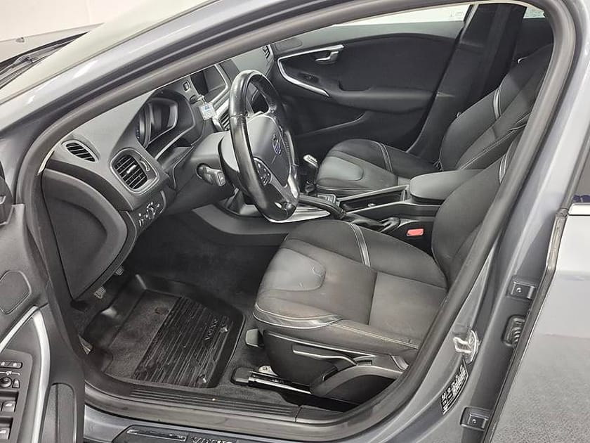 Bild 2 av Volvo V40