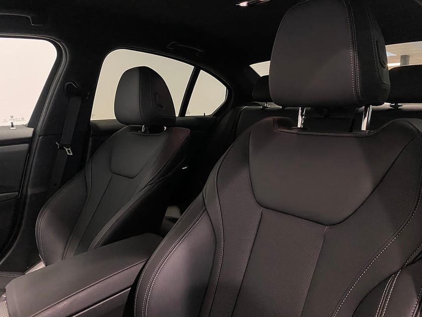 Bild 4 av BMW 330e xDrive Sedan