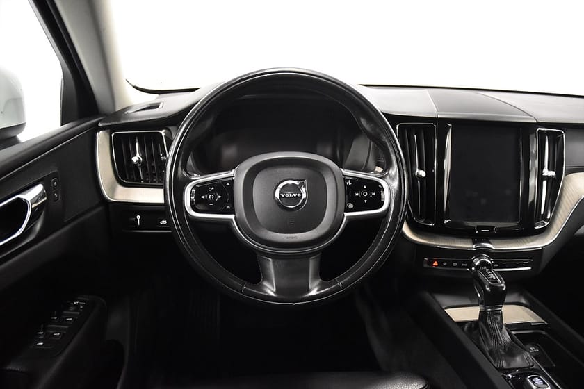 Bild 2 av Volvo XC60 D4 AWD Inscription Drag AdaptivF P-värm Rattv B-kam
