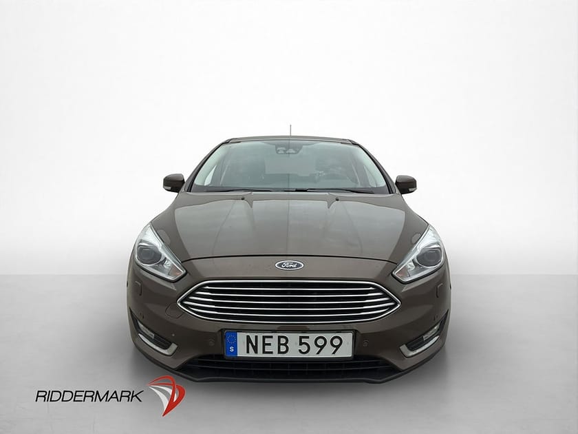 Bild 2 av Ford Focus 125hk Titanium Navi P-Sensorer Skinn Rattvärme