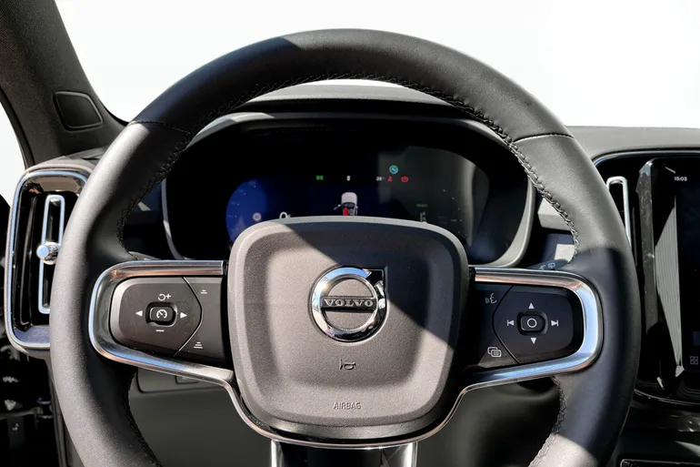 Volvo EX40 Twin Motor Performance