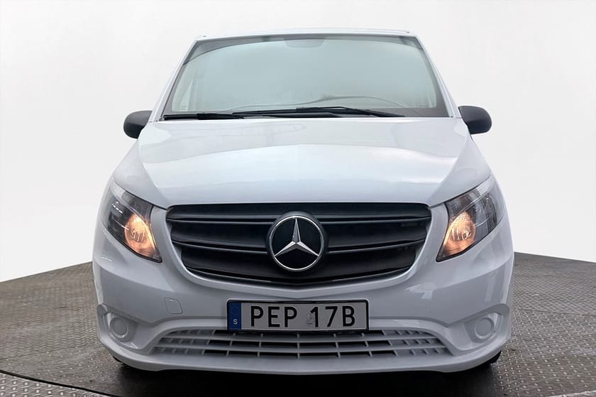 Bild 3 av Mercedes-Benz Vito 110 CDI 2.8t Drag 3-sits Kamera Värmare 102hk