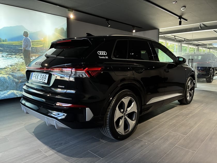 Bild 3 av Audi Q4 e-tron quattro 220 KW DEMOBIL