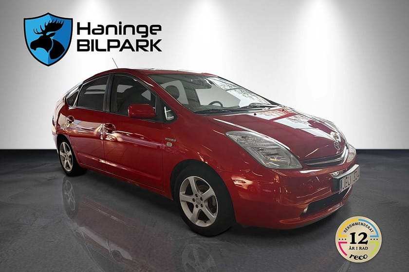Bild 5 av Toyota Prius 1.5 VVT-i + 3CM CVT / SUPERDEAL 3,95% / AUTOMAT