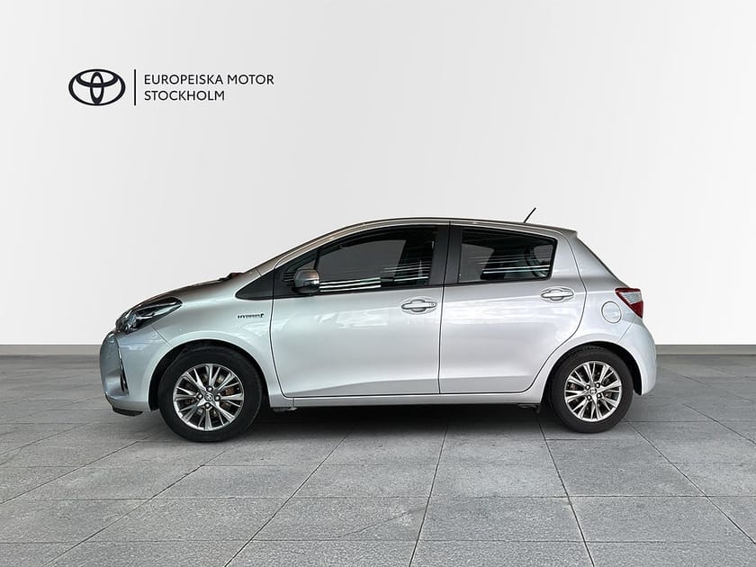 Bild 4 av Toyota Yaris Hybrid e-CVT Active Vinterhjul