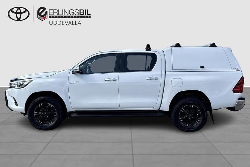 Bild 3 av Toyota Hilux Dubbelhytt 2.4 D AUTOMAT D-CAB / SKINN / KÅPA / VÄRMARE / MOMSBIL
