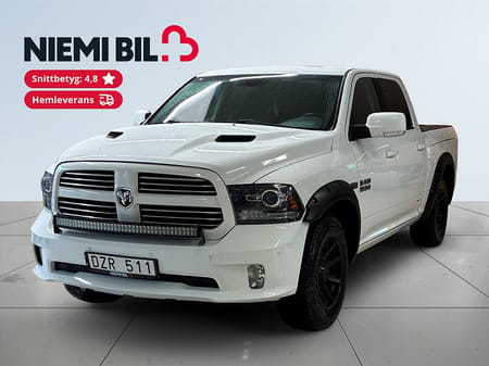 RAM 1500 Crew Cab Dodge 5.7 V8 HEMI 4x4 Drag Mvärme Bkamamera Navi S&V