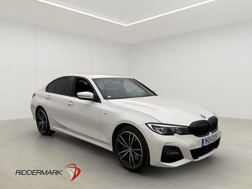 Bild 1 av BMW 330e xDrive Sedan M-Sport Navi Kamera Drag Adapt Carplay