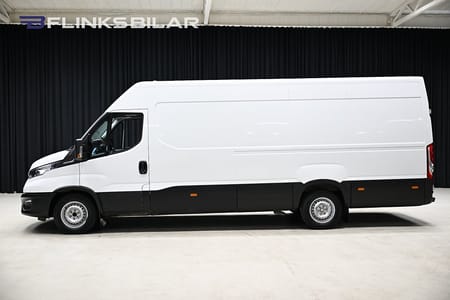 Iveco Daily 35-140 Van 2.3 136HK XXL-Skåp Automat|Webasto|3.5ton-drag|Leasbar