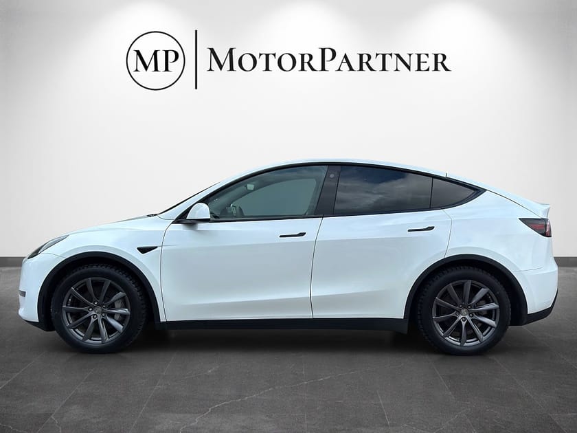 Bild 5 av Tesla Model Y Long Range AWD Autopilot Dragkrok 514hk MOMS