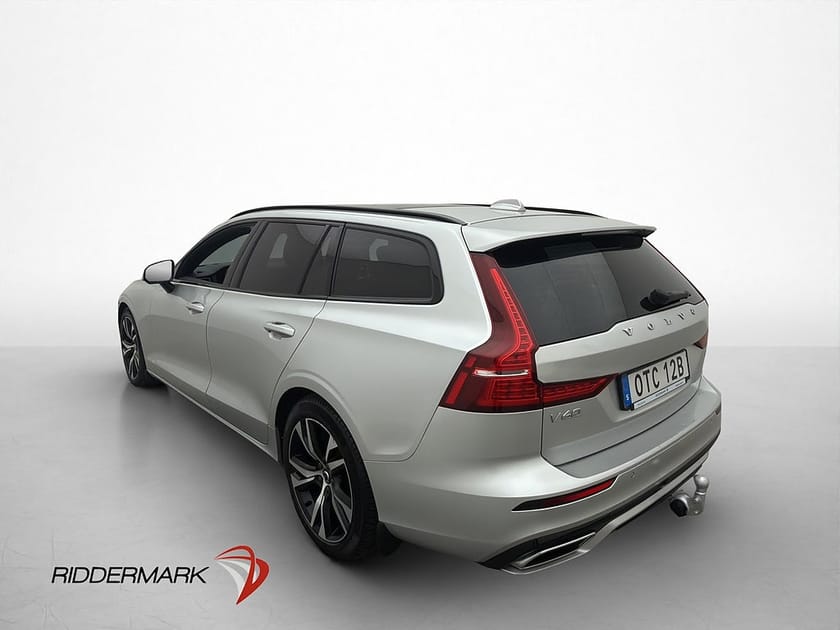 Bild 5 av Volvo V60 B4 R-Design Pano H/K HuD 360° Drag Värmare 197hk