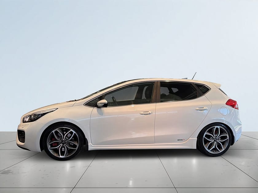 Bild 4 av Kia cee'd GT 1.6 Dragkrok/Pano/Kamera/S&V-hjul/Rattvärme