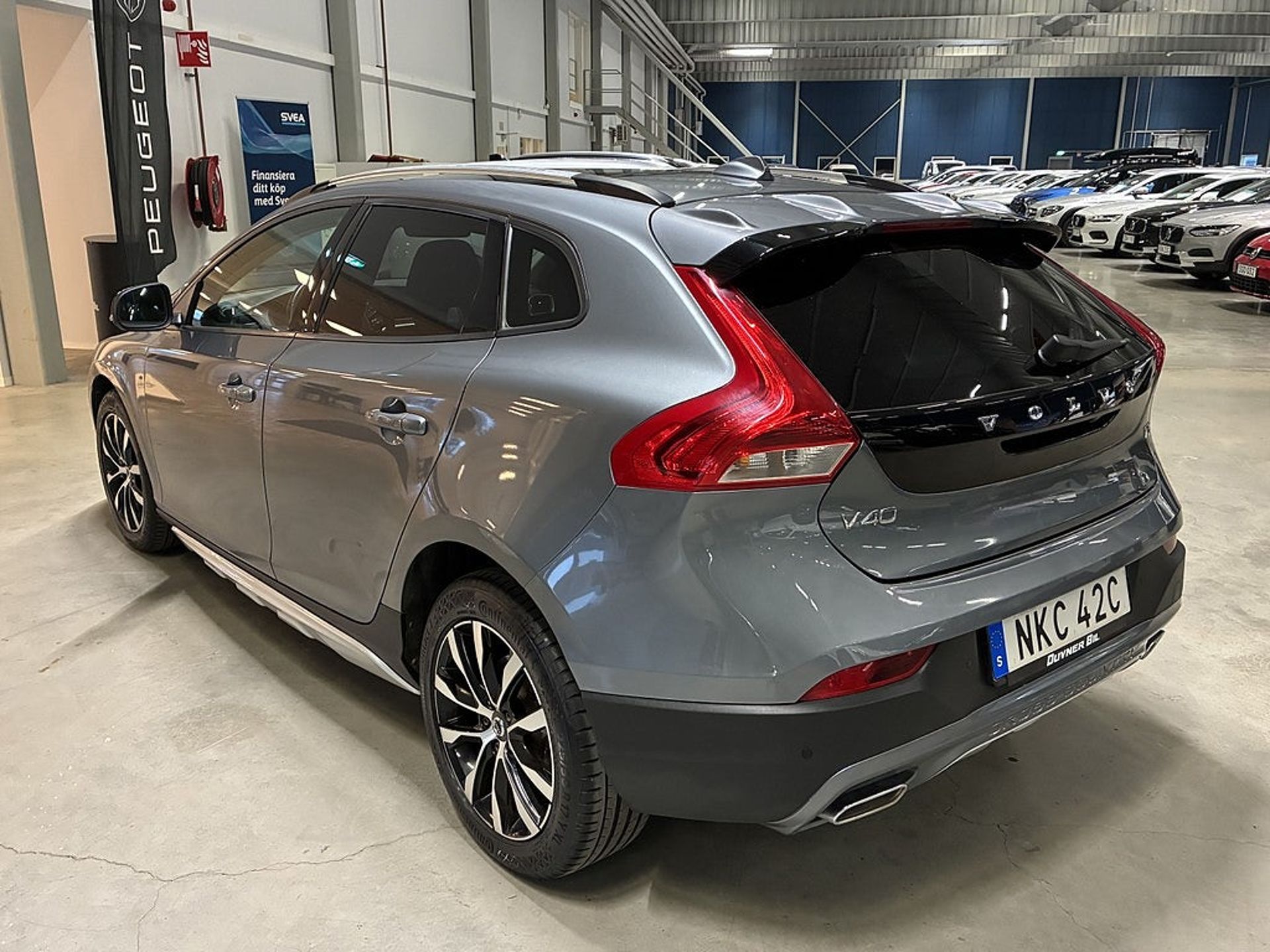 Volvo V40 Cross Country 2019, photo 6/10