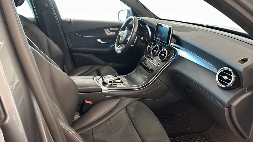 Bild 3 av Mercedes-Benz GLC 250 4MATIC 4M AMG PANORAMA, BURMESTER RÄNTEKAMPANJ 3,95%