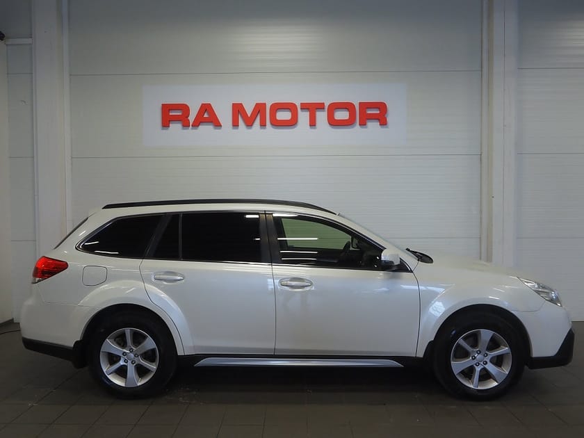 Bild 4 av Subaru Outback 2.0 4WD Lineartronic Business 150hk | Kamera | Drag |