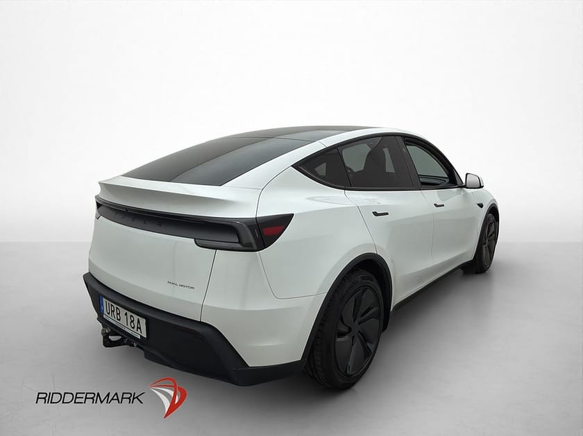 Bild 5 av Tesla Model Y Long Range AWD Värmepump Dragkrok Autopilot