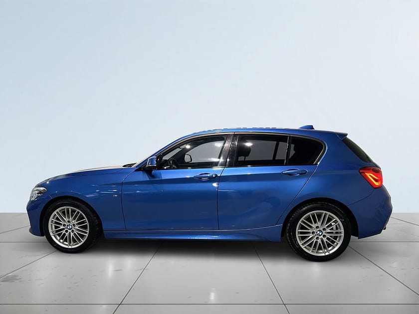 Bild 4 av BMW 120d xDrive M Sport Kamkedja Drag Psens Mvärm Kamera SoV