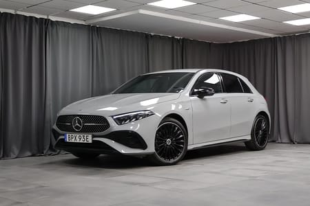 Mercedes-Benz A 250 e AMG Night Edition Advanced Plus LED Lesebar