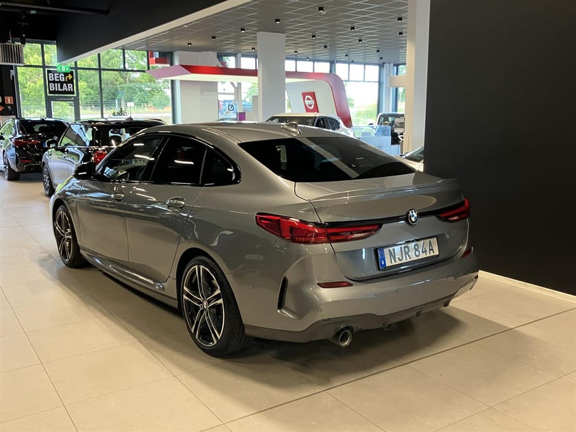 Bild 3 av BMW 218i Gran Coupé 136hk   M Sport Drag Pano Kamera HiFi Navi Läder Rattvärme