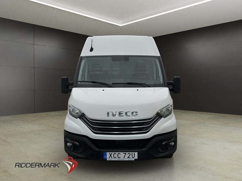 Bild 5 av Iveco Daily 35-140 Van 35 L4H2 2.3JTD Värm PDC 3-Sits Farthållare Moms